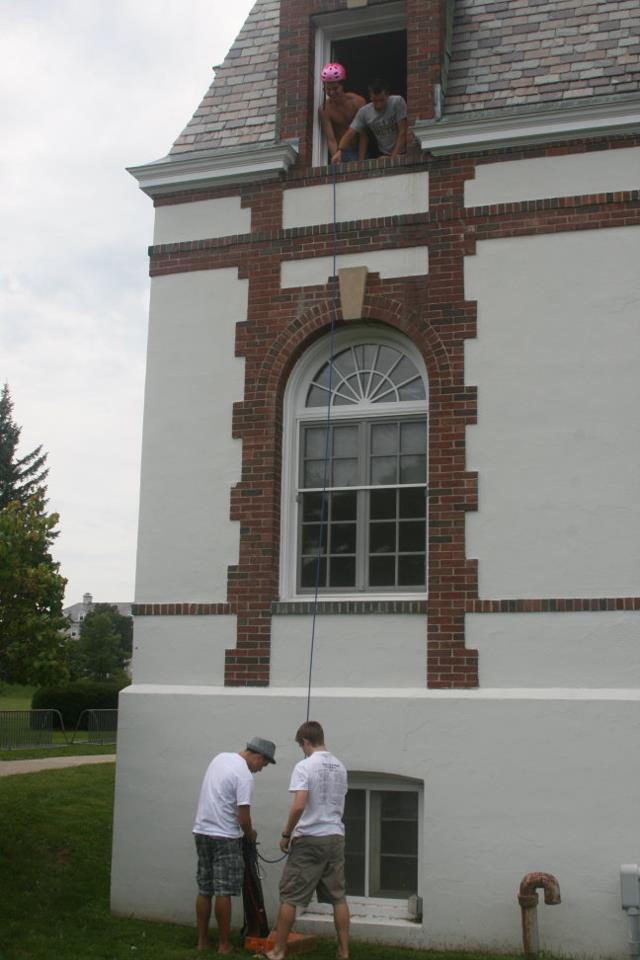 296850_10150783644570724_6021065_n