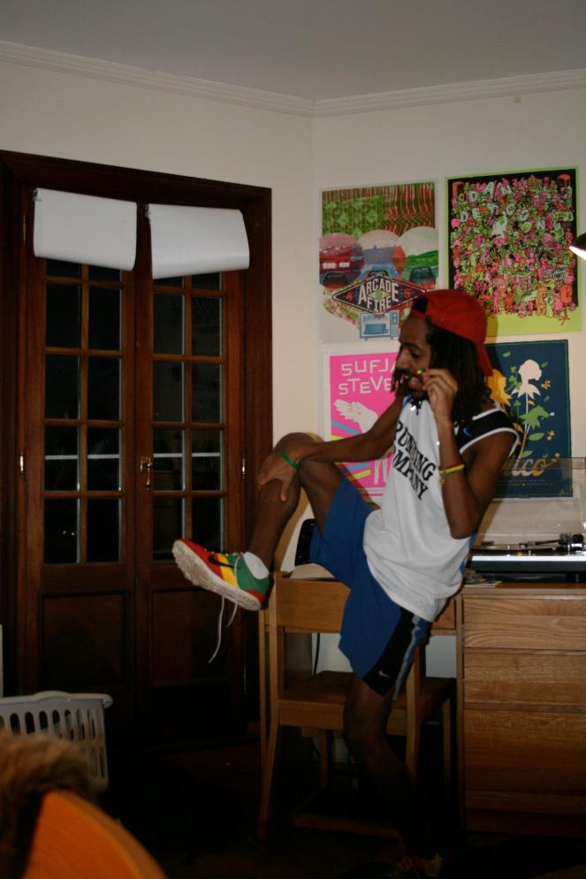 327566_10151996975665724_809699110_o